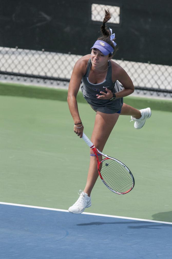 LSU junior Joana Vale Costa serves the ball during the Tigers' 4-3 victory against Kentucky in the SEC Championship on Thursday, April 21, 2016 at the LSU Tennis Complex.