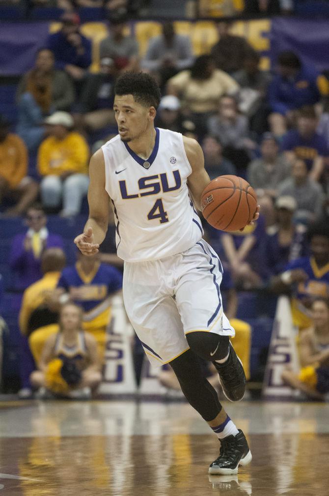 LSU freshman guard Skylar Mays (4) dribbles the ball down court during the Tigers' 61-78 win against Southern Miss&#160;on Nov. 15, 2016 in the Pete Maravich Assembly Center.