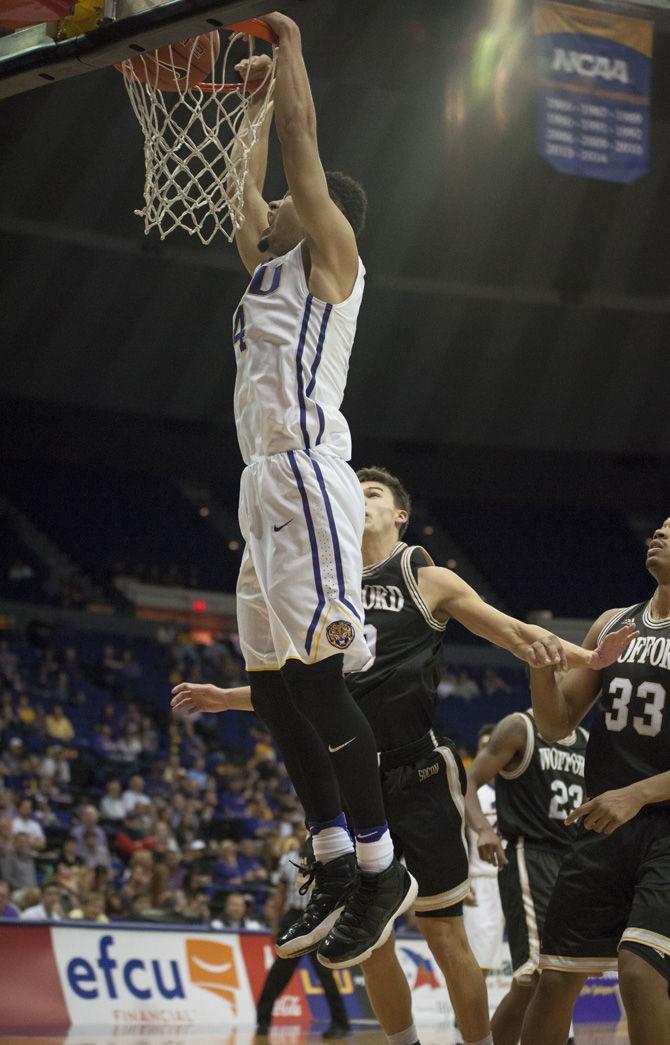 LSU freshman guard Skylar Mays (4) dunks the ball during the Tigers' 91-69 win against Wofford on November 12, 2016 in the Pete Maravich Assembly Center.