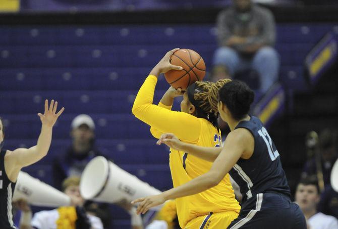 Tigers drop first game of season in 76-53 loss to No. 3 UConn