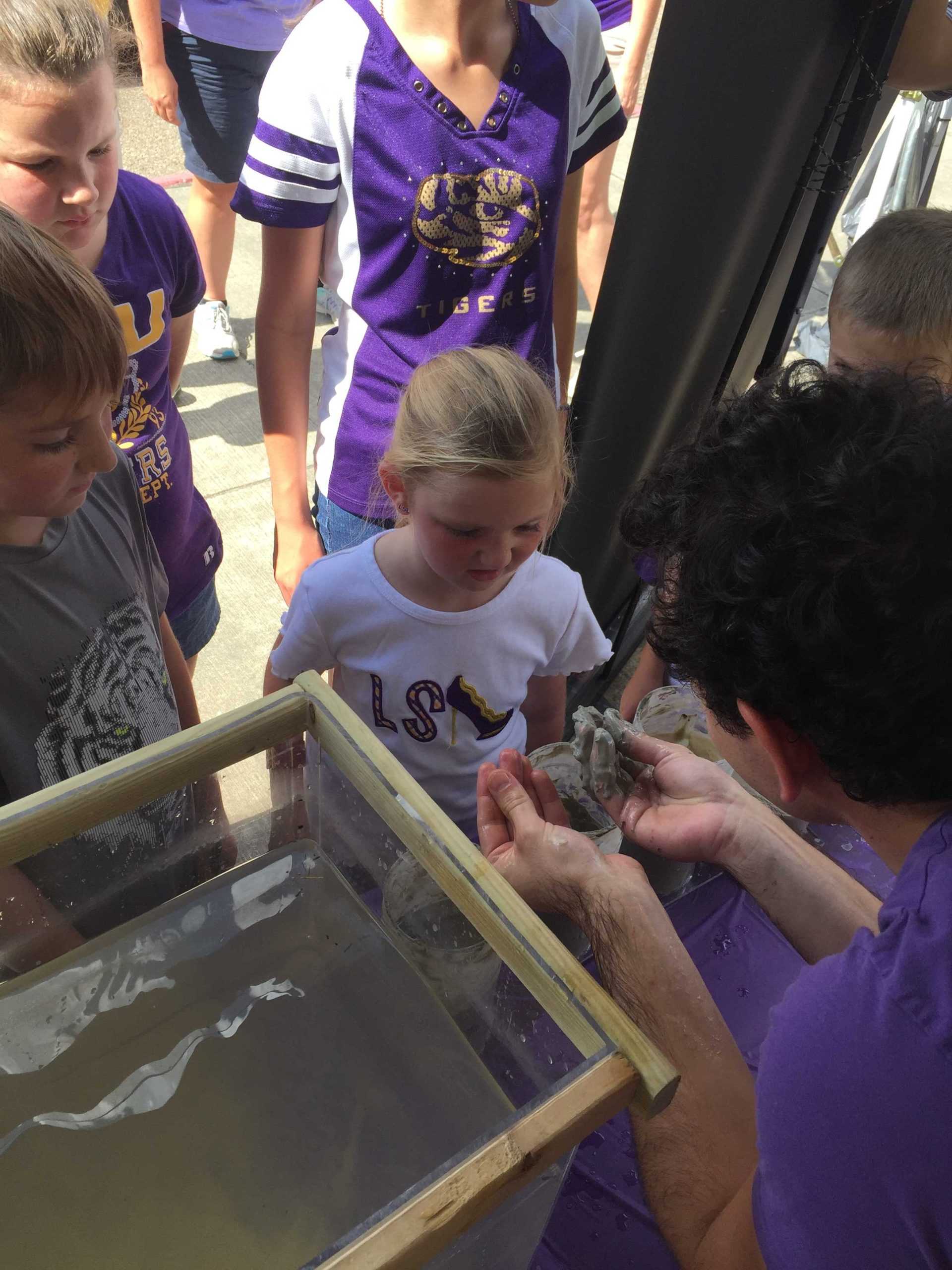 LSU tailgate educates children on coastal sciences