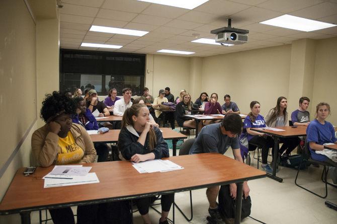 University students gather to learn about preparing for final exams on Monday, Nov. 28, 2016 in Coates Hall.