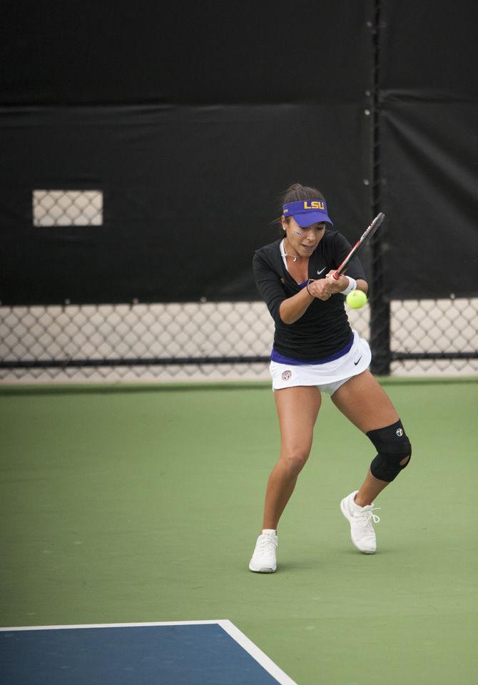 LSU senior Joana Valle Costa returns a serve on Nov. 11, 2016 at the LSU Tennis Facility.