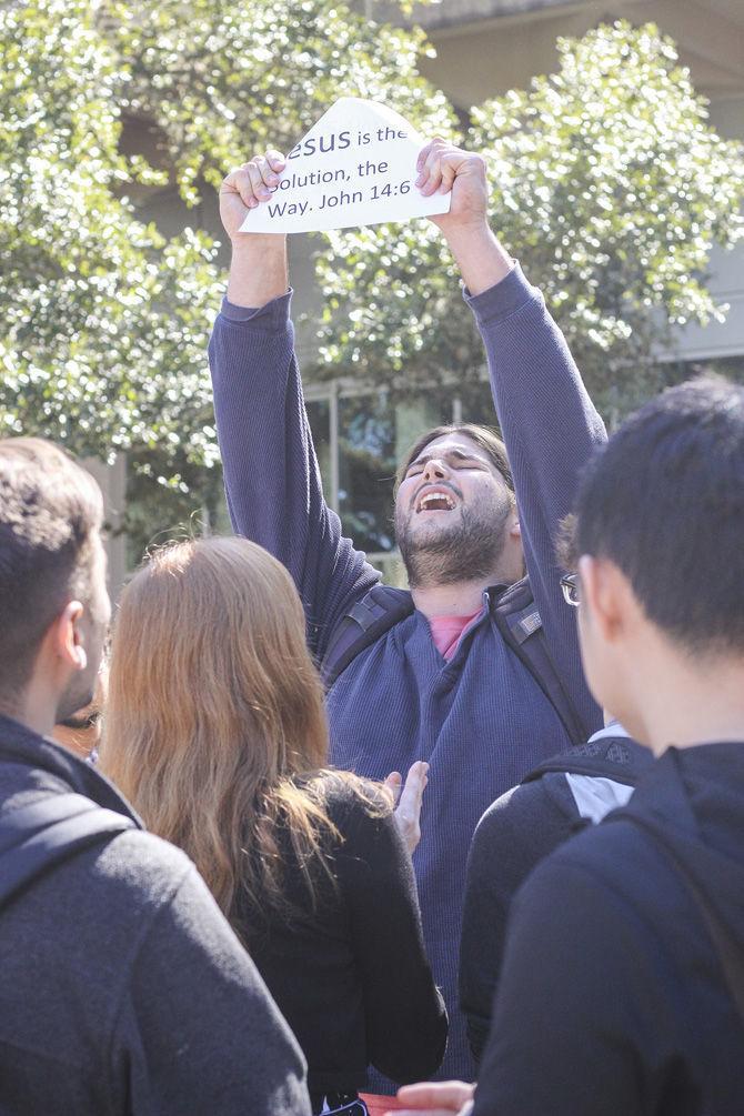 Iranian Student Association holds Free Speech Plaza protest