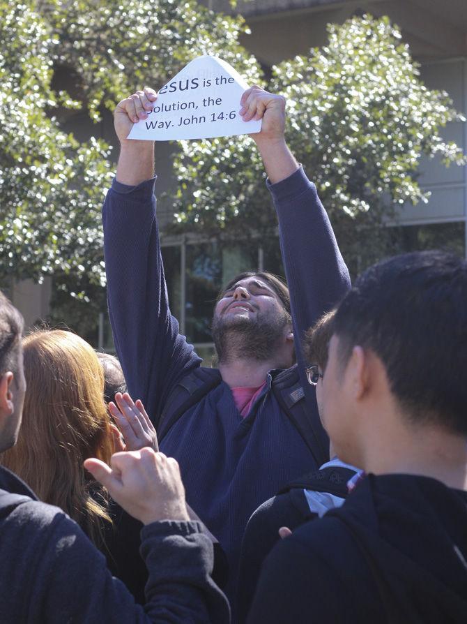 Iranian Student Association holds Free Speech Plaza protest