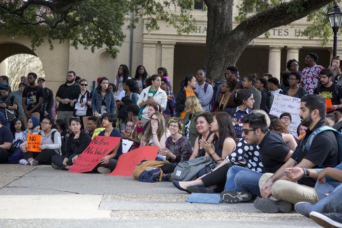 LSU students, professors speak out against executive order