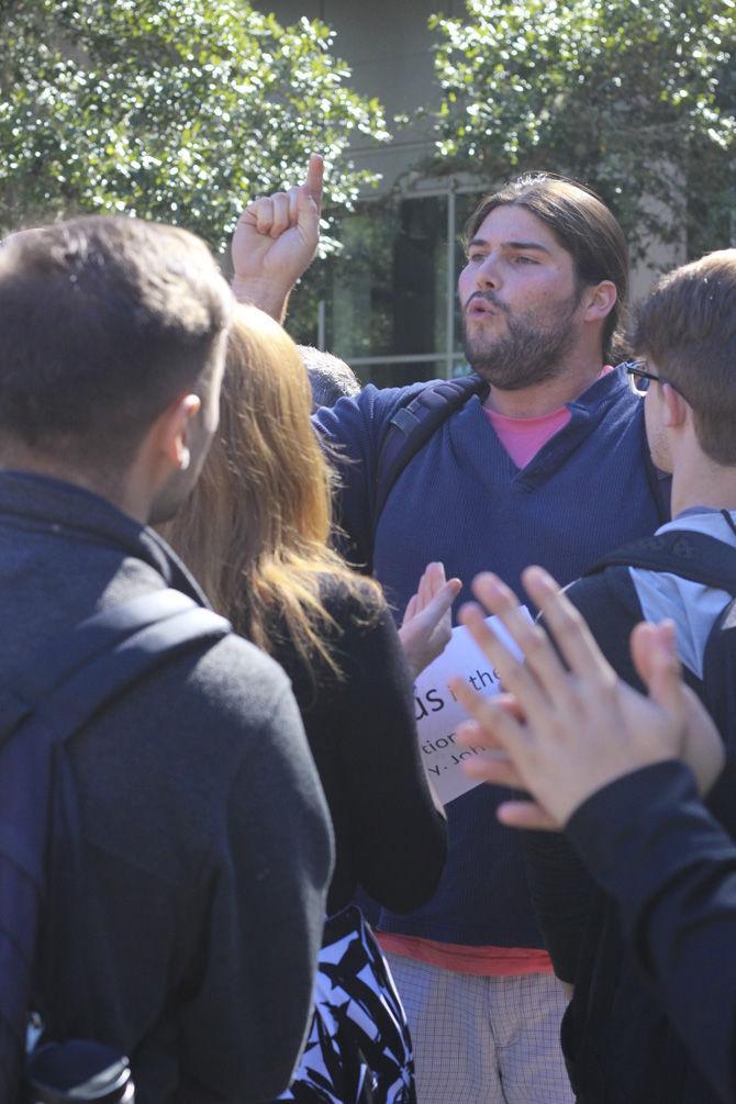 Iranian Student Association holds Free Speech Plaza protest