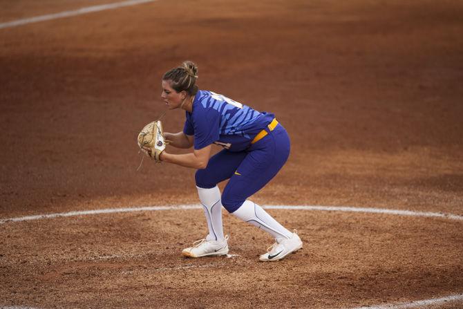 LSU junior pitcher Carley Hoover (21) prepares to pitch the ball during the Tigers&#8217; 4-3 victory over McNeese State University on Saturday, Feb. 11, 2017, in Tiger Park.