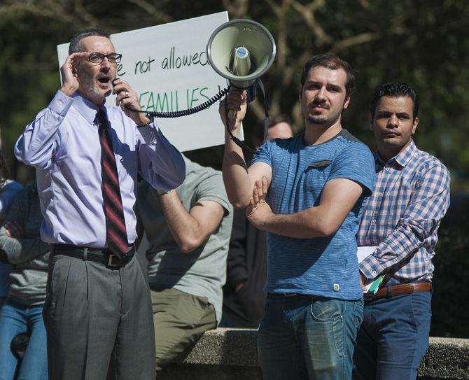 Iranian Student Association holds Free Speech Plaza protest