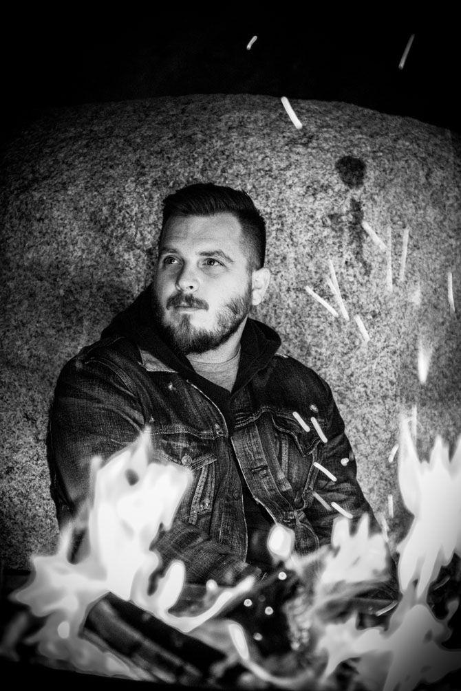 Dustin Kensrue, lead singer and lyricist of Thrice, will be performing at the Varsity Theater on March 28.&#160;