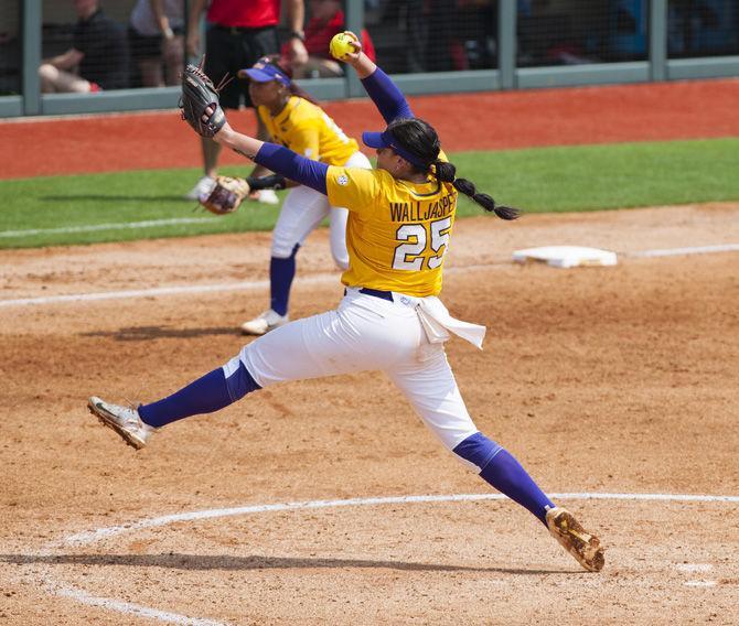 LSU junior pitcher Allie Walljasper (25) pitches the ball during the Tigers’ 2-0 victory over Georgia on Sunday, March 26, 2017, at Tiger Park.