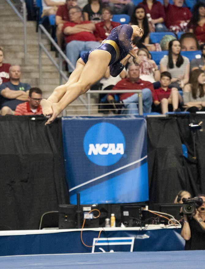 LSU uses strong start on floor to set tone and push Tigers to Super Six