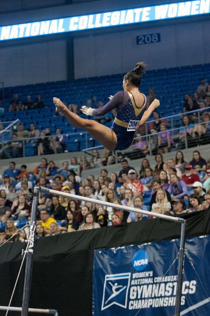 LSU uses strong start on floor to set tone and push Tigers to Super Six