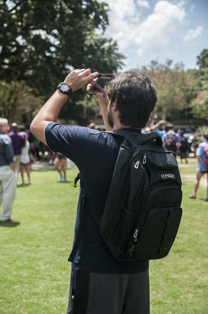 LSU gathers for solar eclipse amid first day of classes