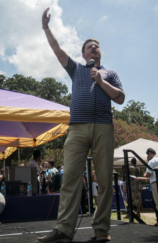 LSU gathers for solar eclipse amid first day of classes