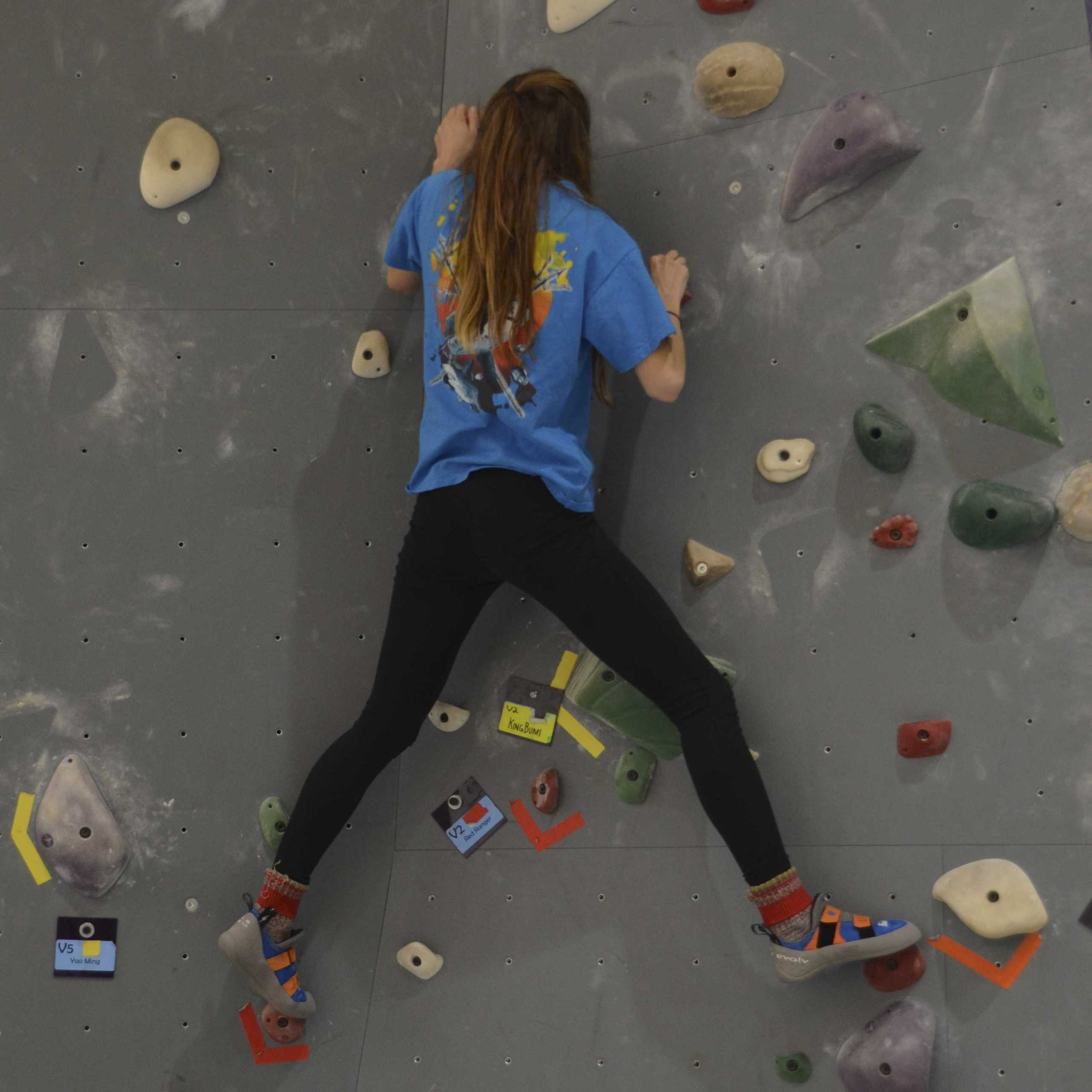 LSU students frequent UREC bouldering wall, form community of climbers