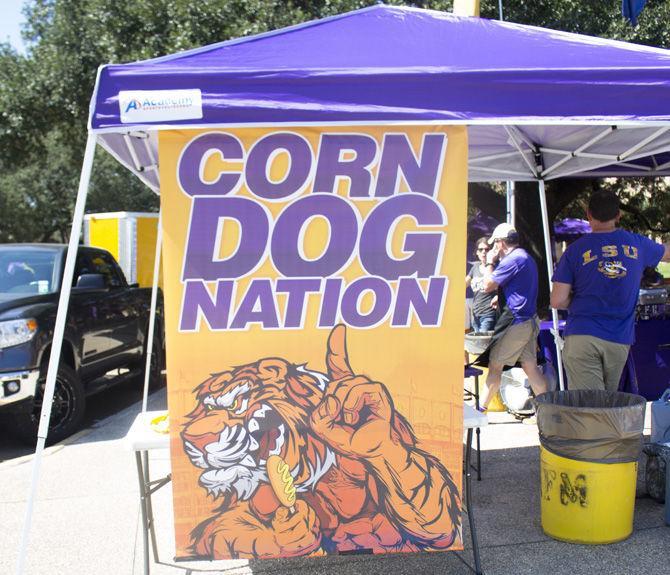 Krewe of Old School cooks traditional grub for LSU Homecoming Game