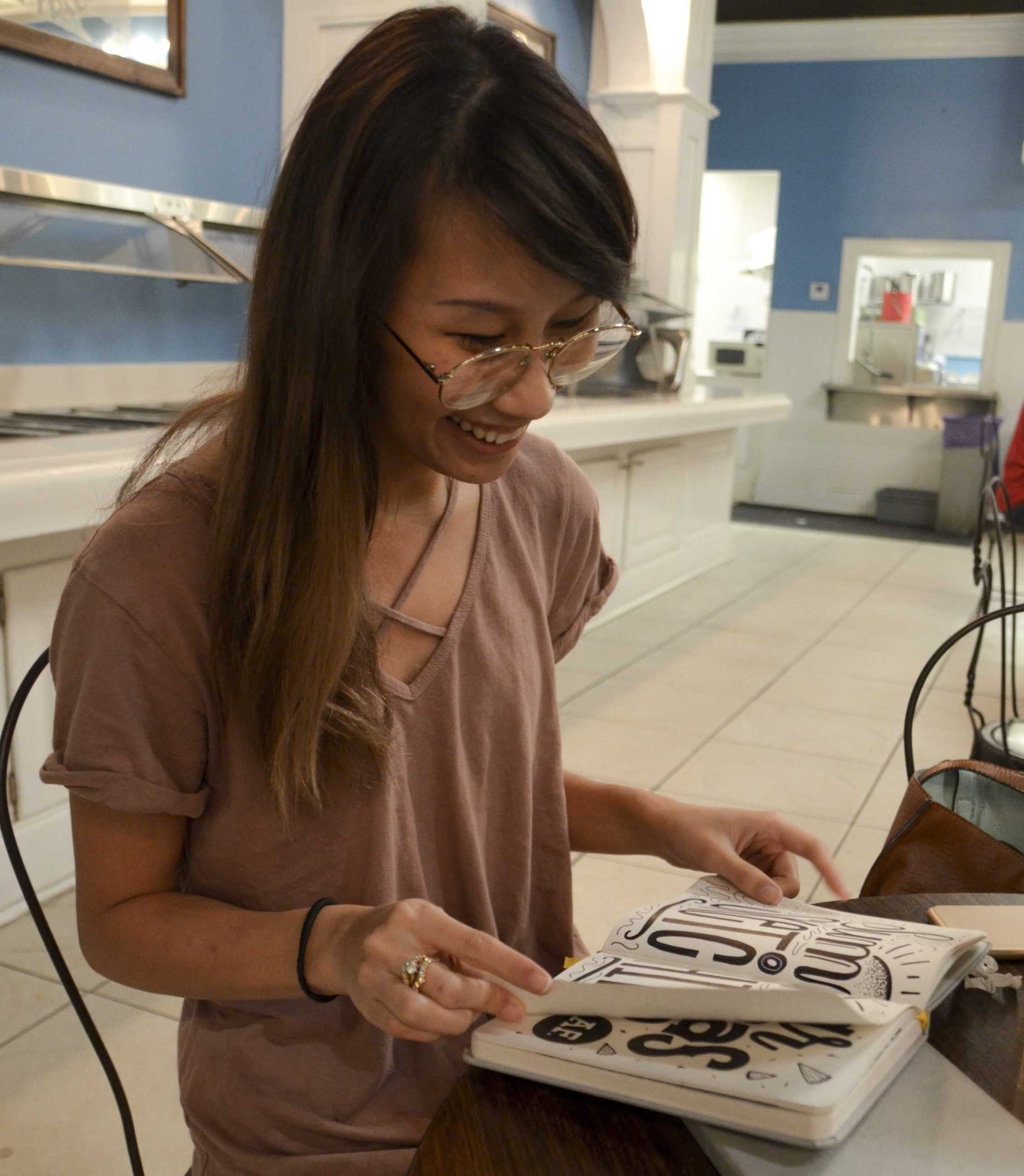 LSU alumna, graphic designer brings Drink & Draw series to Baton Rouge