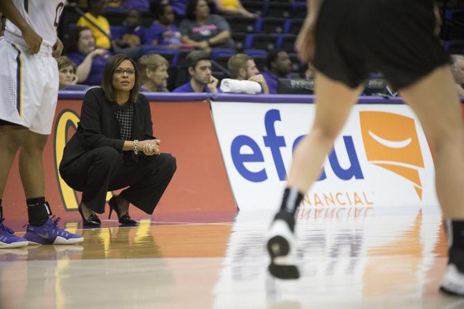 The Lady Tigers' head coach Nikki Fargas surveys the court on Thursday, Jan. 12, 2017, during the the Tigers' 80-71 victory against the University of Missouri in the Pete Maravich Assembly Center.