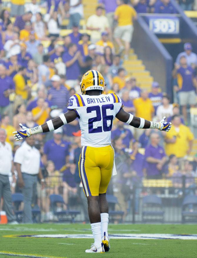 LSU junior safety John Battle (26) gets ready for kick off during the Tigers' 35-26 victory against Syracuse on Saturday, Sept. 23, 2017, in Tiger Stadium.