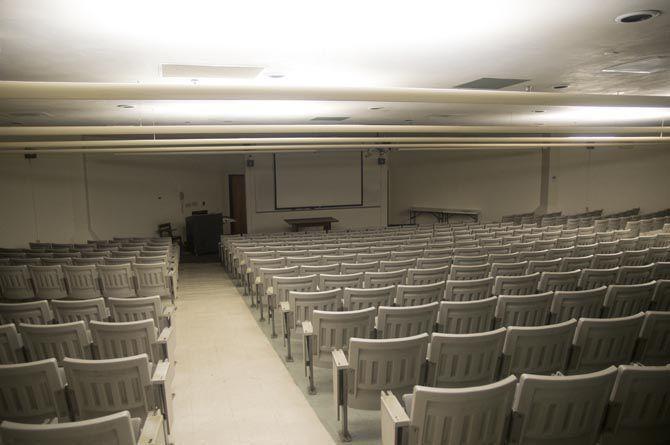 Opinion: Large class sizes detrimental to LSU students