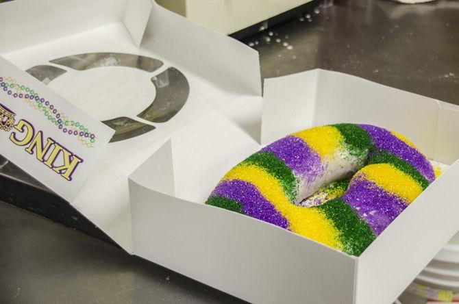 PHOTOS: Mr. Ronnie's Preps for Mardi Gras