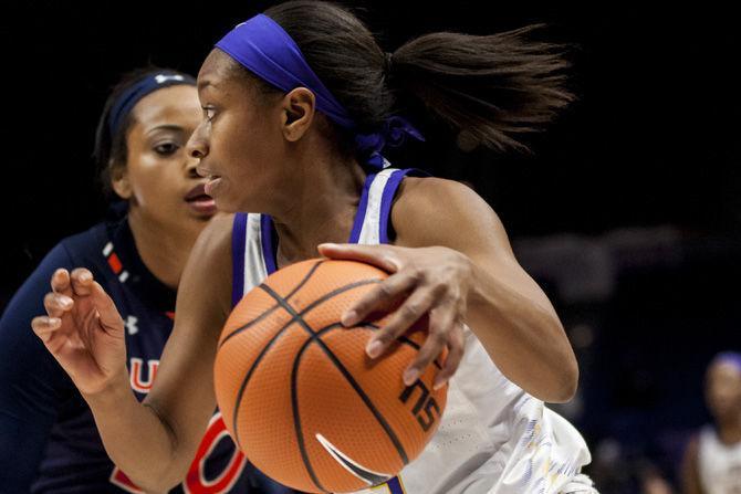 PHOTOS: LSU defeats Auburn in Women's Basketball 59-56