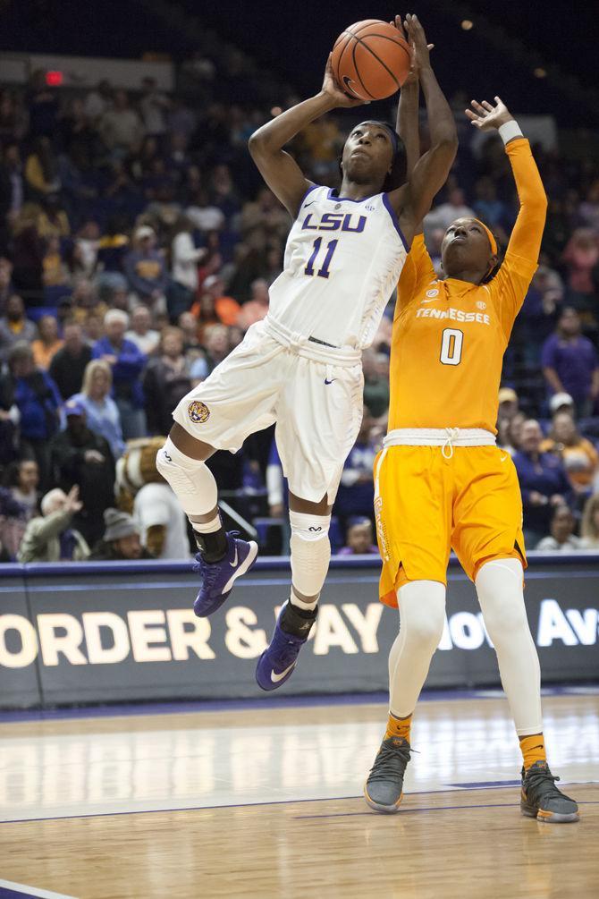 PHOTO: LSU defeats Tennessee 70-59 in Women's Basketball