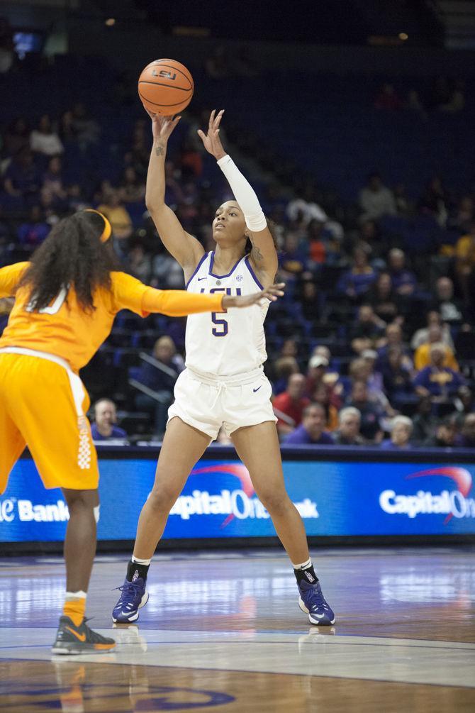 PHOTO: LSU defeats Tennessee 70-59 in Women's Basketball