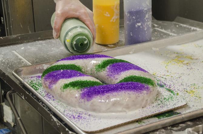 PHOTOS: Mr. Ronnie's Preps for Mardi Gras