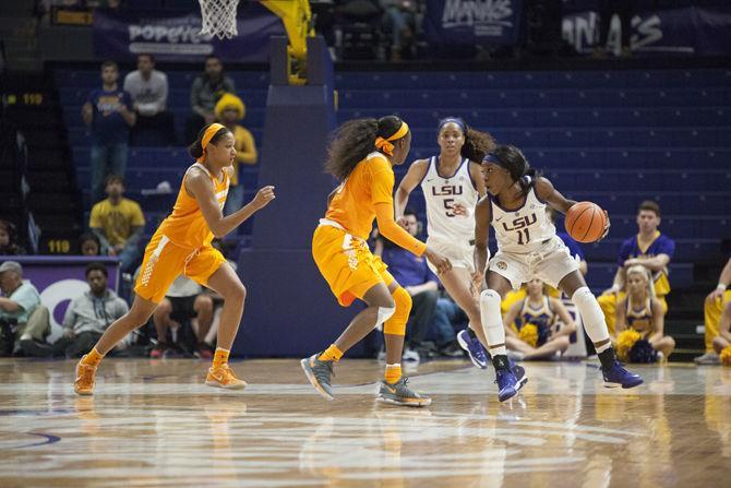 PHOTO: LSU defeats Tennessee 70-59 in Women's Basketball