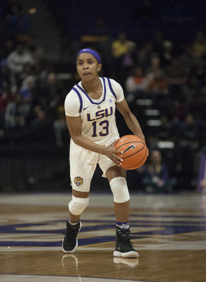 PHOTO: LSU defeats Tennessee 70-59 in Women's Basketball