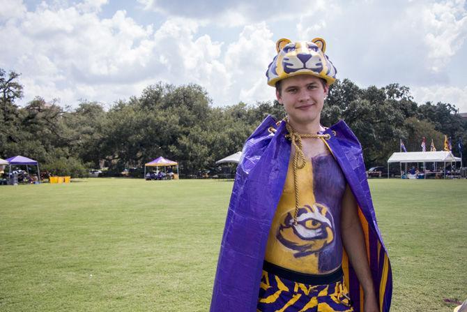 LSU student awarded &#8216;Most Interesting Fan of College Football&#8217;