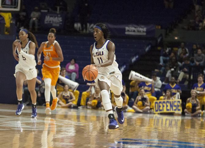 PHOTO: LSU defeats Tennessee 70-59 in Women's Basketball