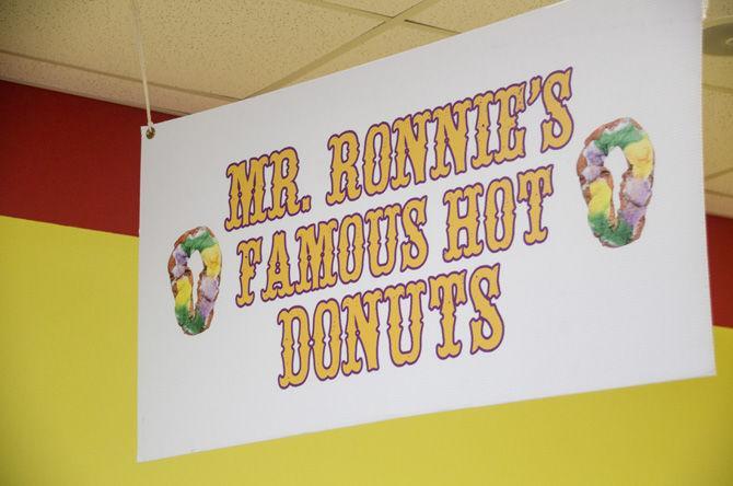 PHOTOS: Mr. Ronnie's Preps for Mardi Gras