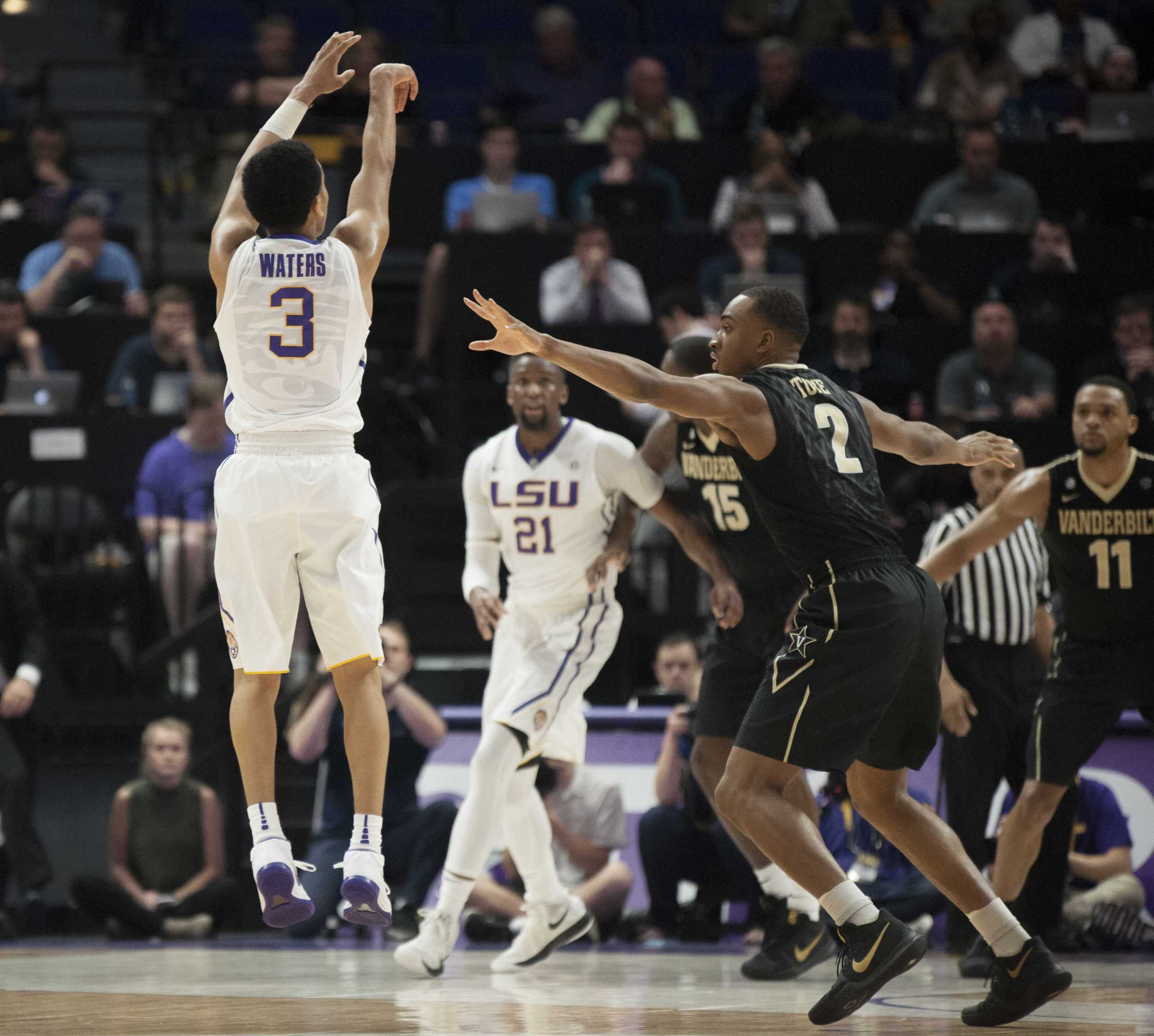 PHOTOS: LSU Men's Basketball Defeats Vanderbilt