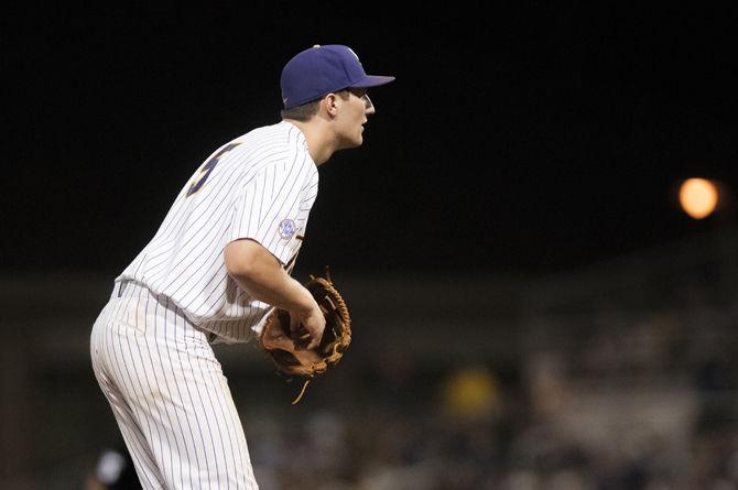 PHOTOS: LSU Baseball Defeats UNO 14-6