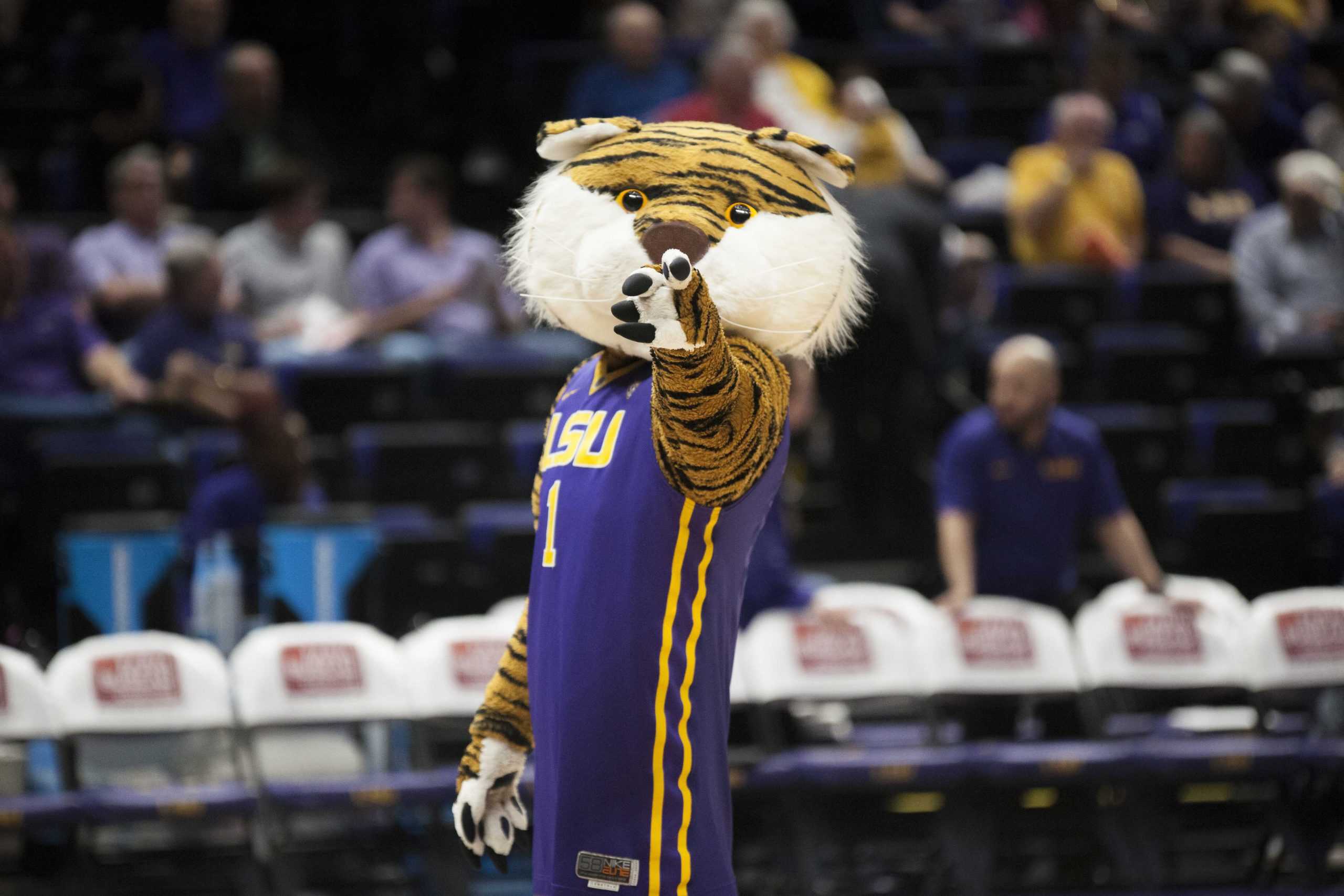 PHOTOS: LSU Men's Basketball Defeats Vanderbilt