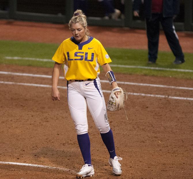 PHOTOS: LSU Softball Defeats Illinois-Chicago 3-0