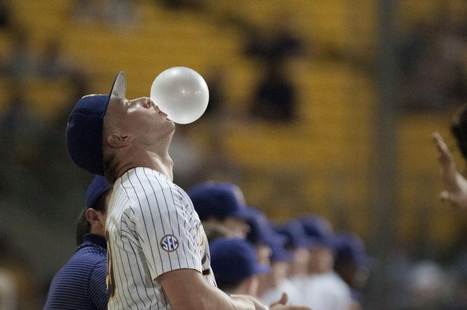 PHOTOS: LSU Baseball Defeats UNO 14-6