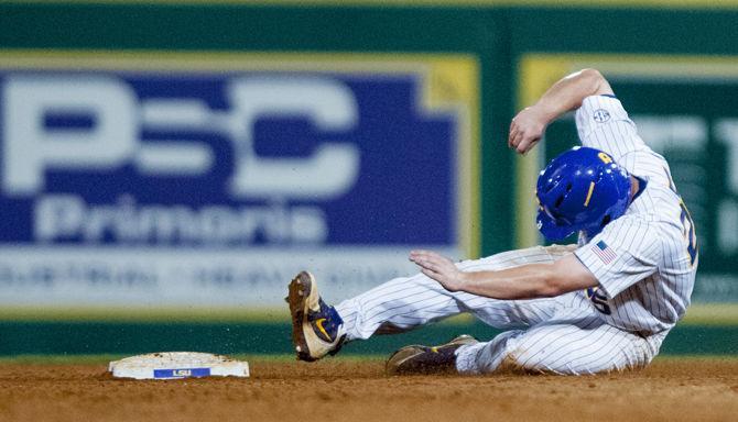 PHOTOS: LSU Baseball Defeats UNO 14-6