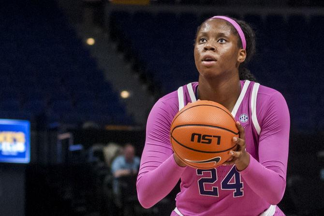 PHOTOS: LSU Women's Basketball Defeats Ole Miss 84-55