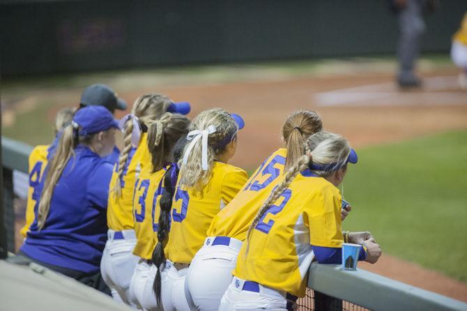 PHOTOS: LSU Softball Defeats Illinois-Chicago 3-0