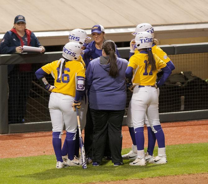 PHOTOS: LSU Softball Defeats Illinois-Chicago 3-0