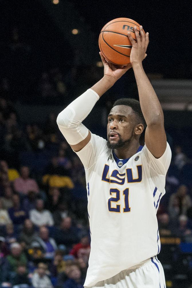 PHOTOS: LSU Tigers defeat the Arkansas Razorbacks 94-86