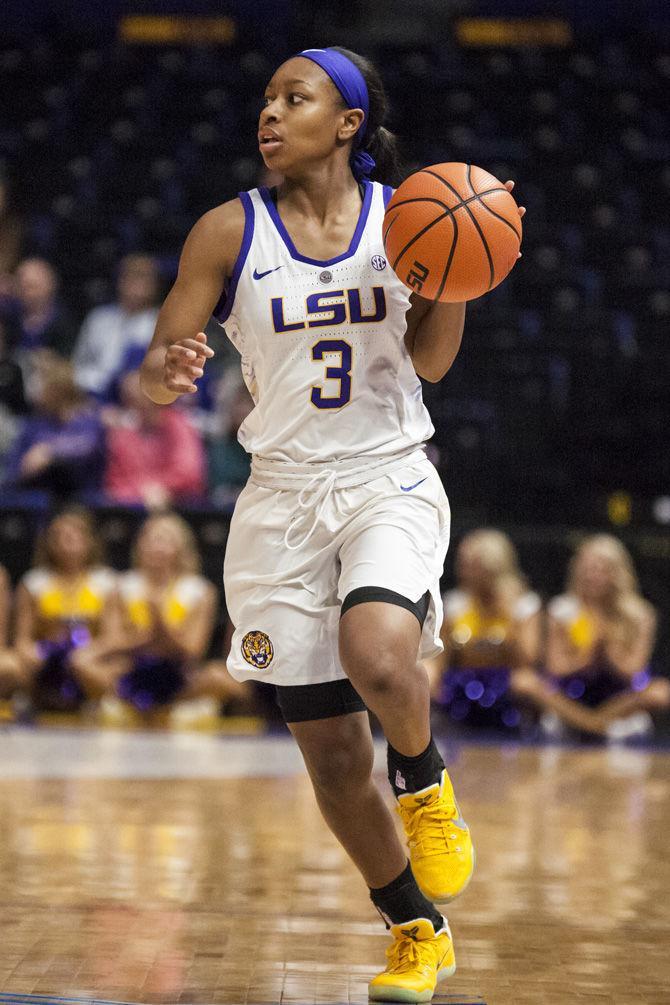 PHOTOS: LSU Women's Basketball Defeats Georgia 71-60