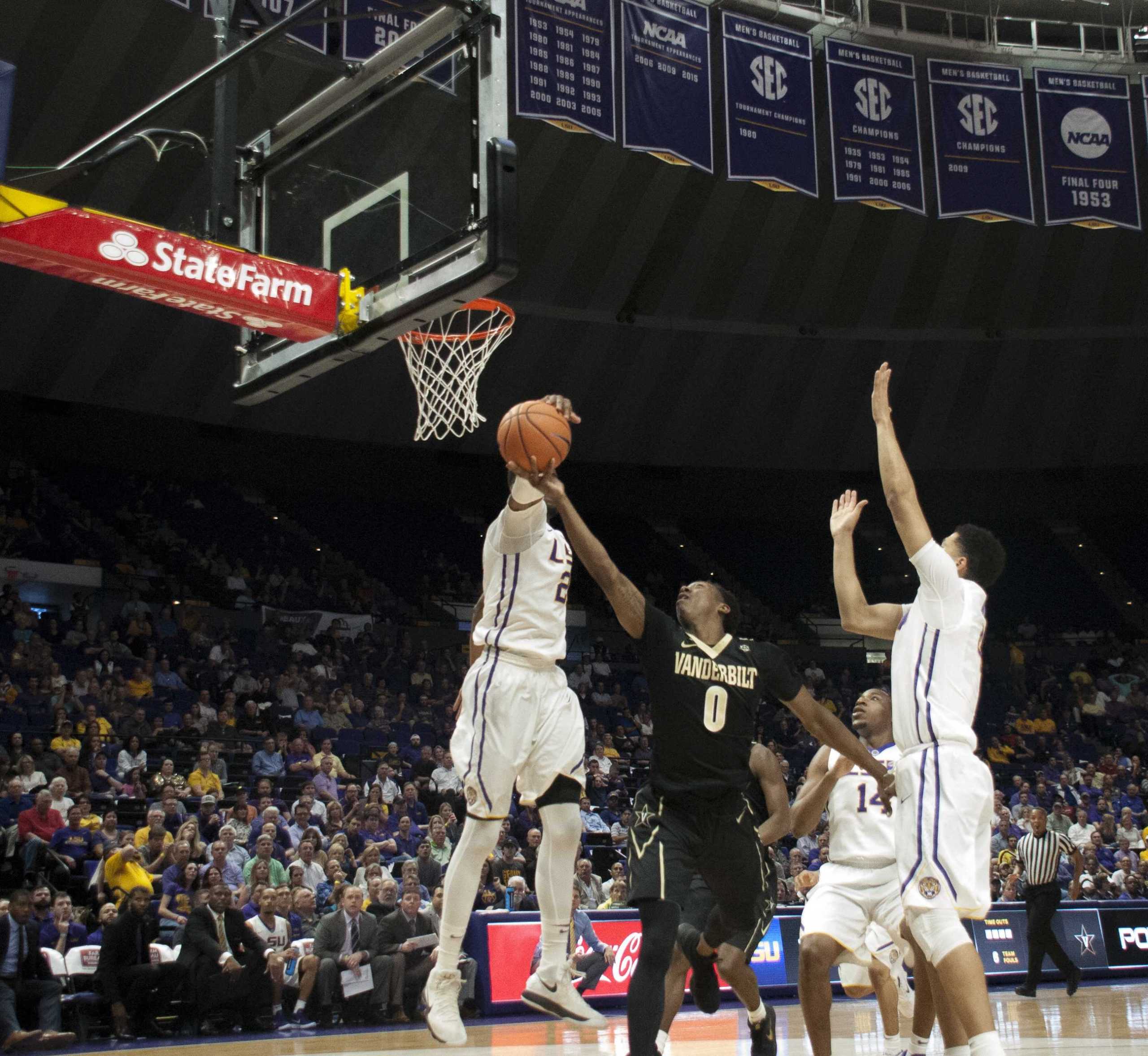 PHOTOS: LSU Men's Basketball Defeats Vanderbilt