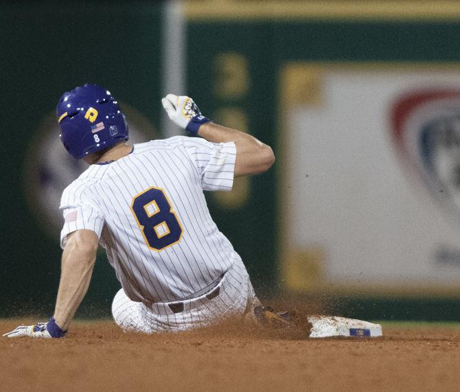 PHOTOS: LSU Baseball Defeats UNO 14-6