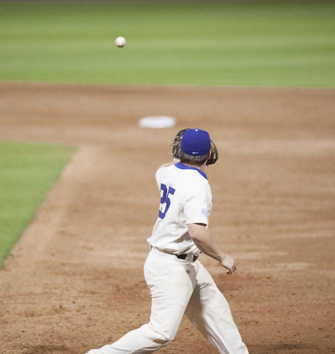 PHOTOS: LSU Baseball Defeats Grambling 10-3