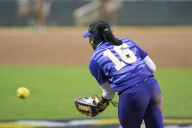 PHOTOS: LSU Dominates Purple and Gold Challenge